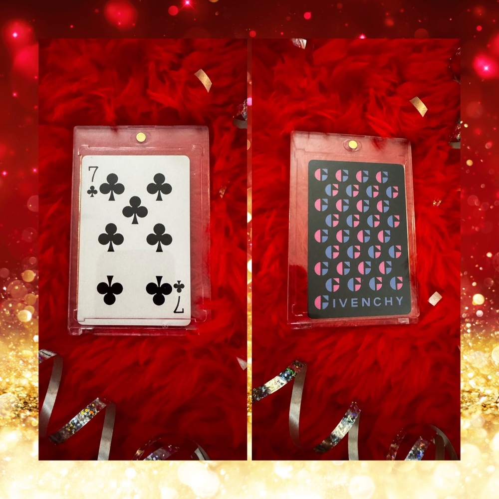 ❤️‍🔥Givenchy Vintage Luxe Collector/Playing Card- 7 of ♣️